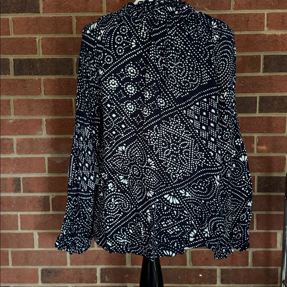Lucky Brand Blue w/White Dot Pattern Long Sleeve Material Covered Button Down - Picture 4 of 8